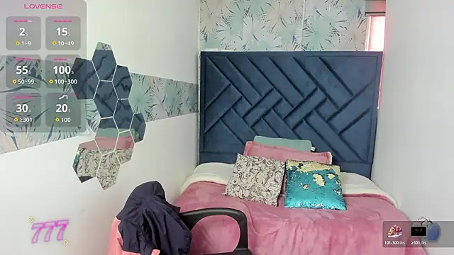 Snapshot of Valery_More__ chatting on 03/13/26, 01:07 Valery More online show from 03/13/26, 01:07