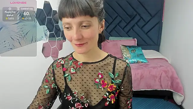 Snapshot of Valery_More__ chatting on 03/14/26, 08:14 Valery More online show from 03/14/26, 08:14