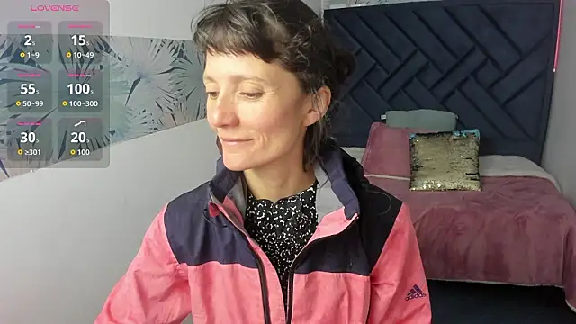 Snapshot of Valery_More__ chatting on 03/18/26, 01:14 Valery More online show from 03/18/26, 01:14