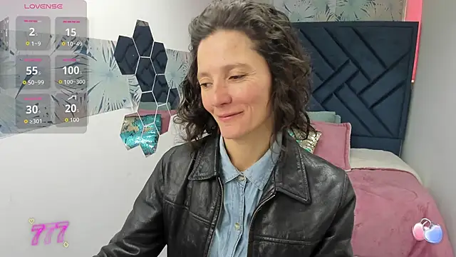 Snapshot of Valery_More__ chatting on 03/27/26, 01:11 Valery More online show from 03/27/26, 01:11