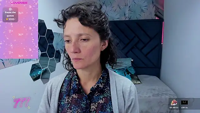 Snapshot of Valery_More__ chatting on 04/09/26, 01:05 Valery More online show from 04/09/26, 01:05