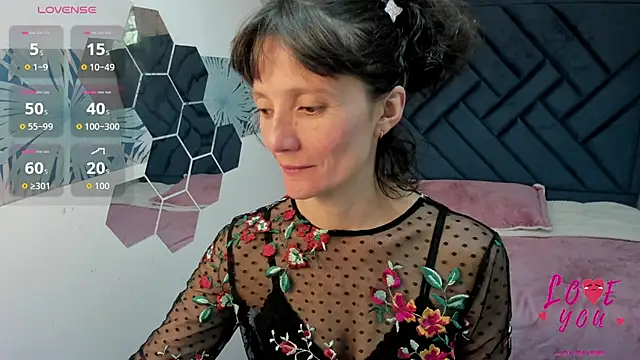 Valery More   online show from 07/02/26, 01:17