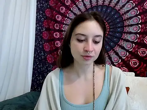 AdalynKiss online show from 12/04/25, 07:17