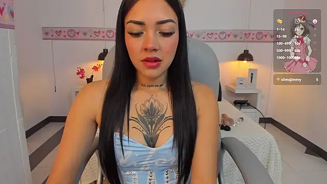 AndreaG  online show from 12/04/25, 04:11