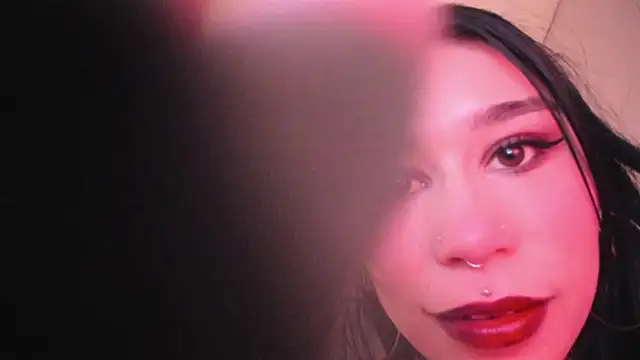 SusanVilla online show from 11/10/25, 07:35