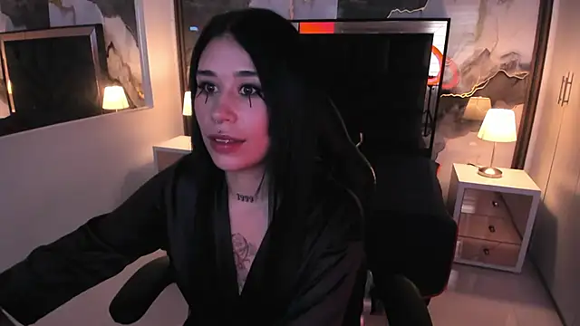 SusanVilla online show from 06/01/26, 07:37