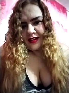 Snapshot of coral_marley chatting on 10/31/25, 04:35 coral marley online show from 10/31/25, 04:35