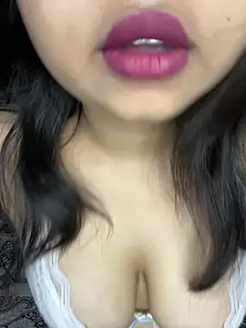 Snapshot of soniyaverma00 chatting on 04/18/26, 07:29 soniyaverma00 online show from 04/18/26, 07:29