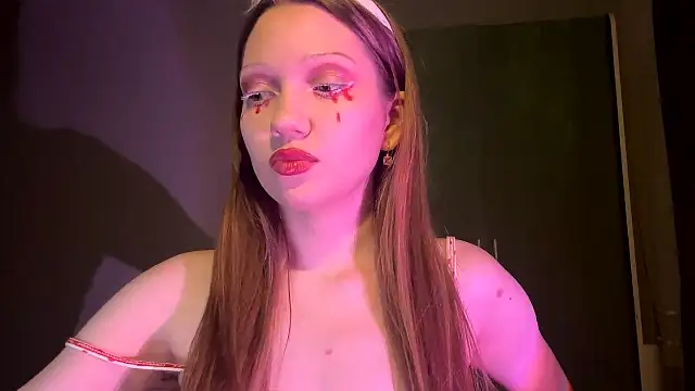 EmiIyKitty online show from 10/30/25, 07:47