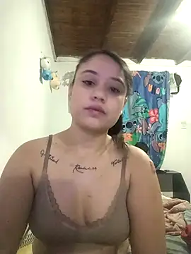 Snapshot of aurofox21 chatting on 10/01/25, 12:49 aurofox21 online show from 10/01/25, 12:49