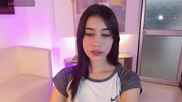 koyuki san online show from 12/17/25, 12:11