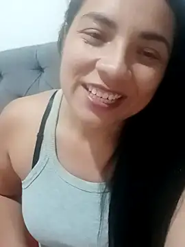 Snapshot of Catalina_Diazz chatting on 10/07/25, 01:14 Catalina Diazz online show from 10/07/25, 01:14