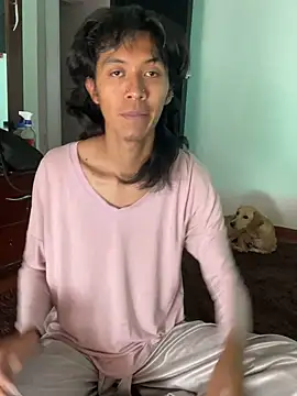 Snapshot of MadamLeRouge chatting on 10/16/25, 10:11 MadamLeRouge online show from 10/16/25, 10:11