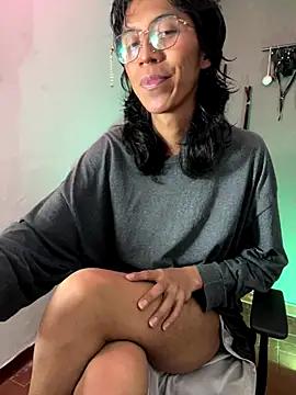 Snapshot of MadamLeRouge chatting on 11/06/25, 10:32 MadamLeRouge online show from 11/06/25, 10:32