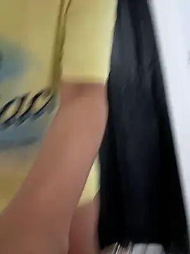 Amelia Rivas online show from 04/15/26, 02:18