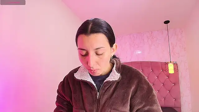 Iris  77 online show from 10/20/25, 06:41