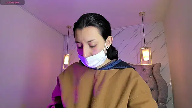 Iris  77 online show from 12/15/25, 06:45