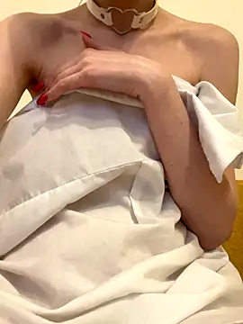 Snapshot of Alena_horny chatting on 10/05/25, 09:56 Alena horny online show from 10/05/25, 09:56