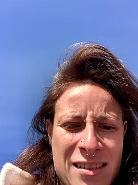 GoldenPussy1329 online show from 11/19/25, 11:32