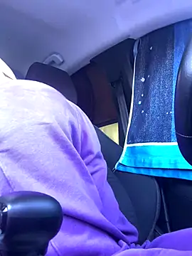 GoldenPussy1329 online show from 12/14/25, 02:00