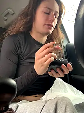 GoldenPussy1329 online show from 01/08/26, 12:51