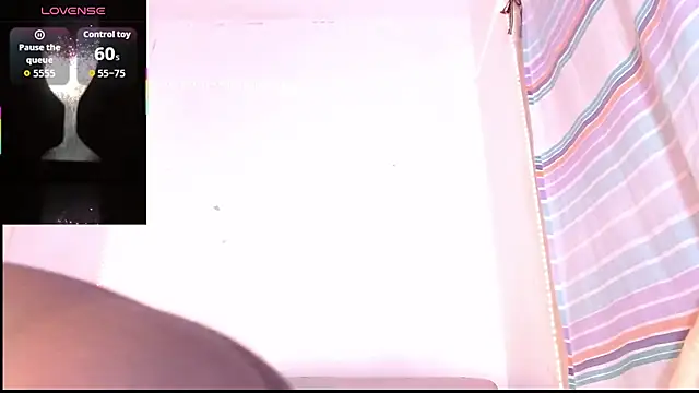 taylor hot85 online show from 11/05/25, 06:57