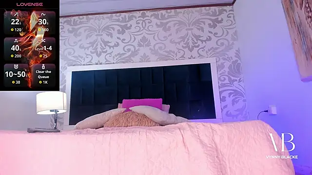 Snapshot of VynnyBlacke_ chatting on 01/16/26, 05:33 VynnyBlacke online show from 01/16/26, 05:33