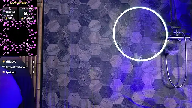 luna son online show from 10/01/25, 10:16