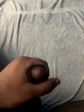 Snapshot of mamasfavtoy_ chatting on 10/14/25, 06:25 mamasfavtoy online show from 10/14/25, 06:25