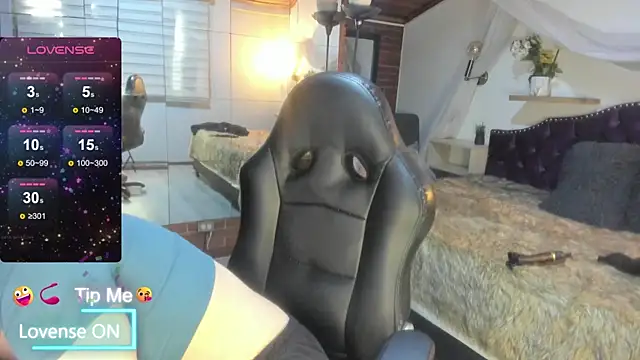 Snapshot of sophialyh_1 chatting on 04/15/26, 01:18 sophialyh 1 online show from 04/15/26, 01:18