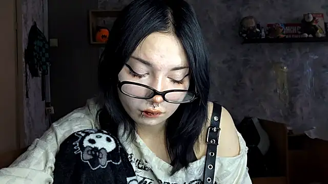 Beeping Creature online show from 12/03/25, 07:27