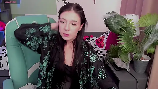 Snapshot of Azaliya_Haze chatting on 10/23/25, 10:14 Azaliya Haze online show from 10/23/25, 10:14