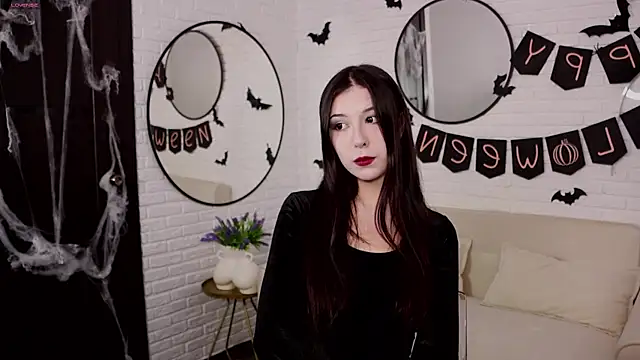 Snapshot of Azaliya_Haze chatting on 10/31/25, 10:16 Azaliya Haze online show from 10/31/25, 10:16