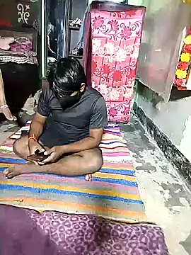 RED Queen 6 online show from 11/13/25, 04:28