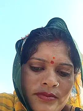 Snapshot of Na_shreya chatting on 04/17/26, 11:13 Na shreya online show from 04/17/26, 11:13
