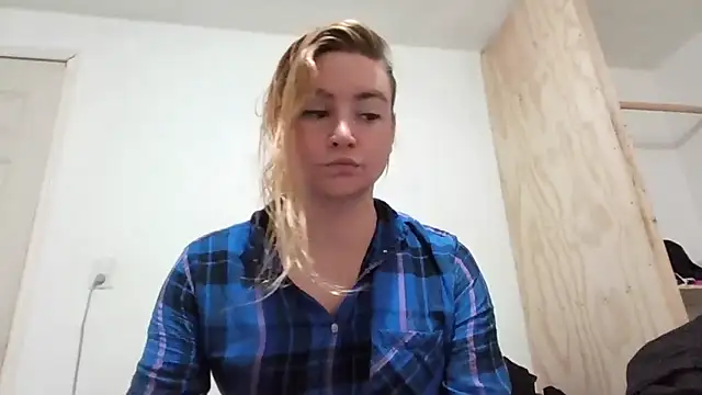 Snapshot of vagimosa chatting on 10/11/25, 08:46 vagimosa online show from 10/11/25, 08:46