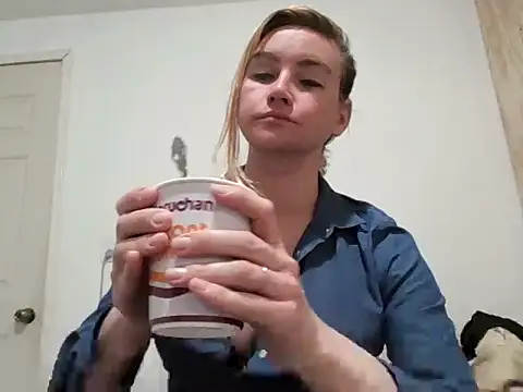 Snapshot of vagimosa chatting on 10/13/25, 07:41 vagimosa online show from 10/13/25, 07:41