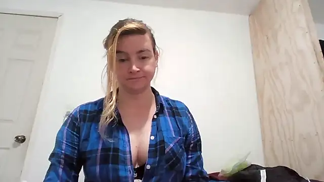 Snapshot of vagimosa chatting on 10/22/25, 10:59 vagimosa online show from 10/22/25, 10:59