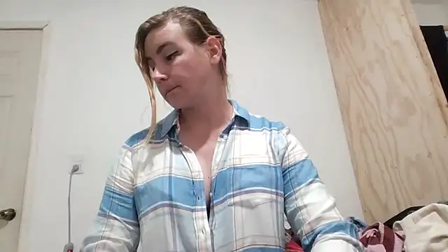 Snapshot of vagimosa chatting on 10/28/25, 08:44 vagimosa online show from 10/28/25, 08:44