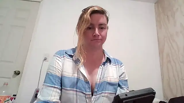 Snapshot of vagimosa chatting on 11/03/25, 03:08 vagimosa online show from 11/03/25, 03:08