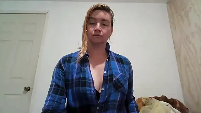 Snapshot of vagimosa chatting on 11/08/25, 04:23 vagimosa online show from 11/08/25, 04:23