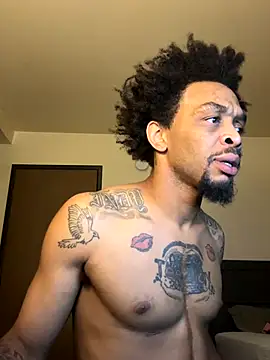 Snapshot of thefreakscomeoutatnight chatting on 11/02/25, 10:17 thefreakscomeoutatnight online show from 11/02/25, 10:17