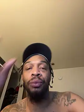 Snapshot of thefreakscomeoutatnight chatting on 12/21/25, 10:39 thefreakscomeoutatnight online show from 12/21/25, 10:39