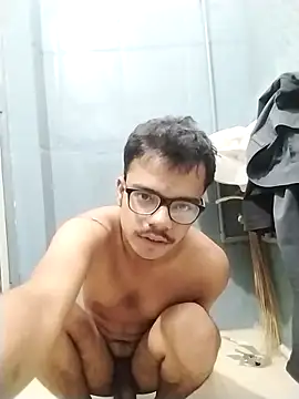 sexybobby13 online show from 10/15/25, 08:58