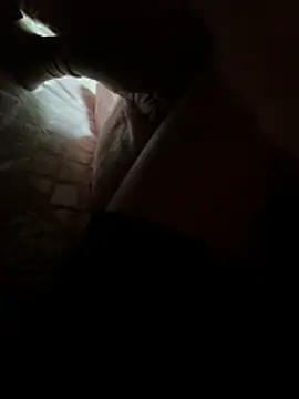 Snapshot of Miubeeeee chatting on 11/06/25, 09:21 Miubeeeee online show from 11/06/25, 09:21