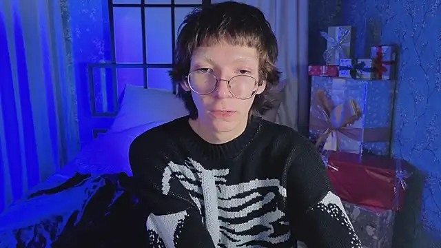 TommieHi online show from 11/22/25, 01:10