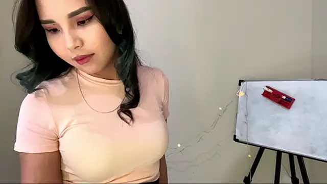 Snapshot of CarollFalick chatting on 11/27/25, 05:53 CarollFalick online show from 11/27/25, 05:53