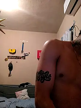 Snapshot of Tucloroformosexxx chatting on 02/27/26, 01:00 Tucloroformosexxx online show from 02/27/26, 01:00