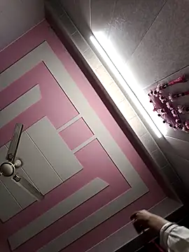 Snapshot of Tanya-905 chatting on 03/19/26, 06:34 Tanya-905 online show from 03/19/26, 06:34