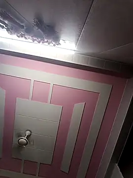 Snapshot of Tanya-905 chatting on 03/29/26, 05:35 Tanya-905 online show from 03/29/26, 05:35